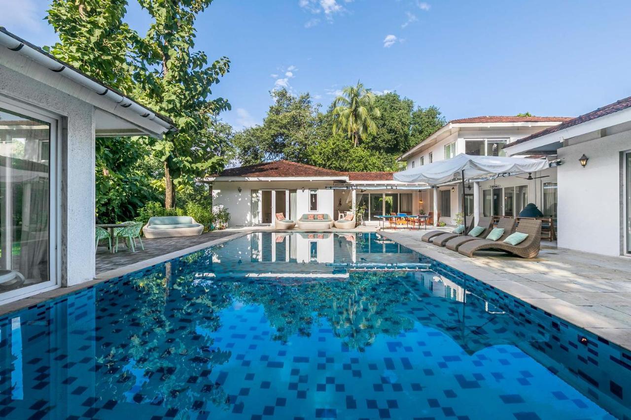 Hamptons Charm By Stayvista Luxury 5Br With Pool, Lawn & Table Tennis 알리바그 외부 사진