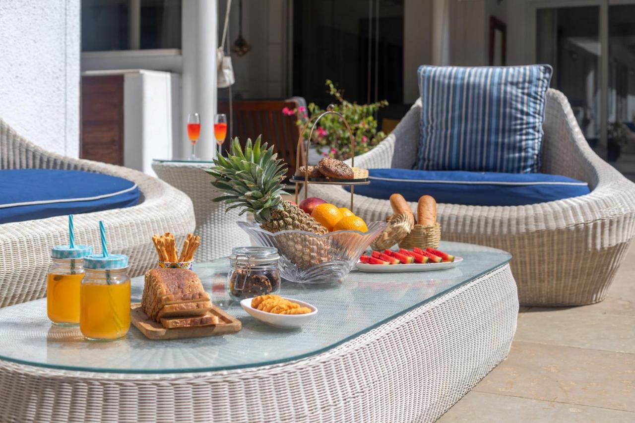 Hamptons Charm By Stayvista Luxury 5Br With Pool, Lawn & Table Tennis 알리바그 외부 사진